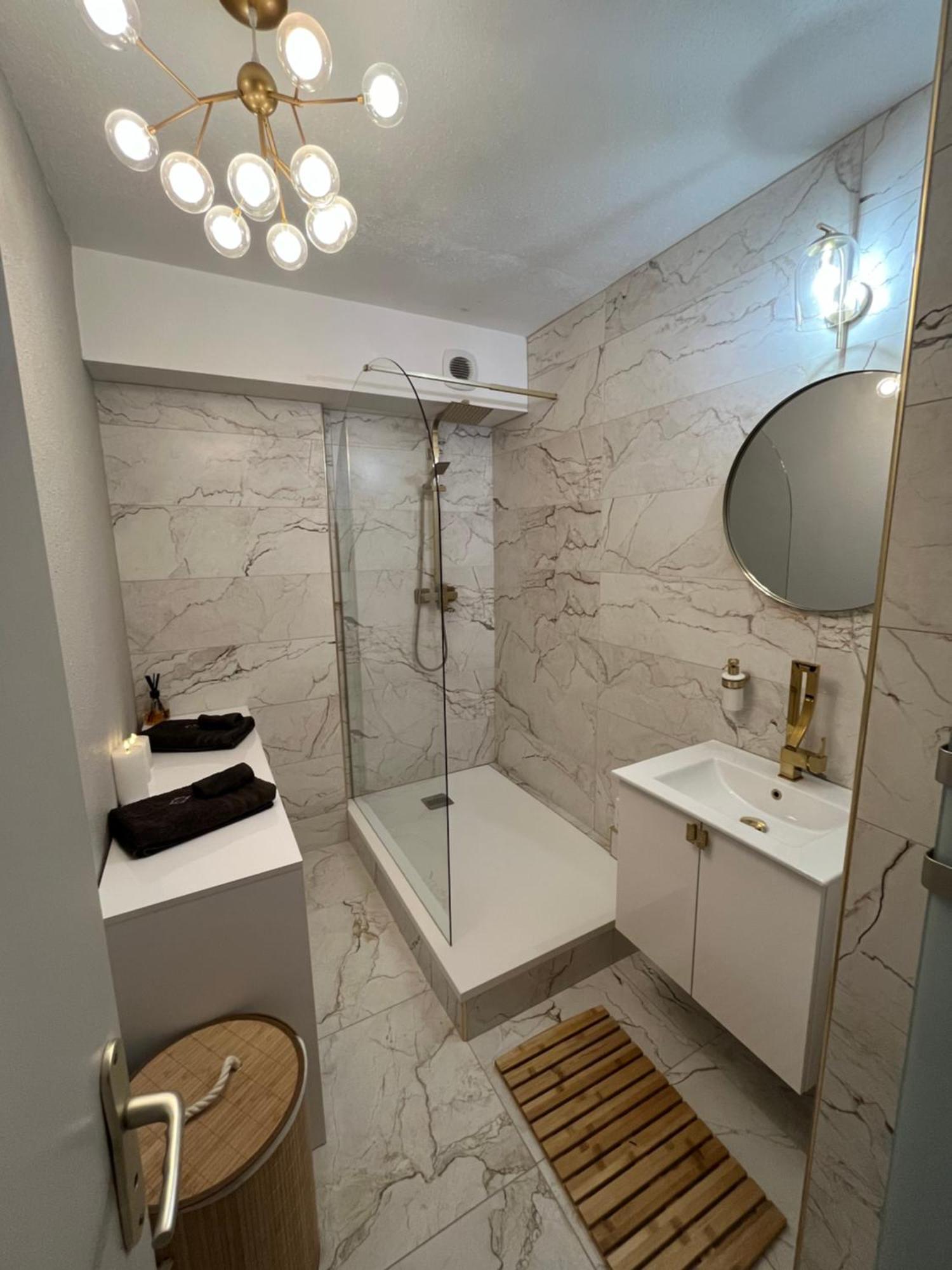 Saint-Léonard « Le Boudoir D'Elodie » Le Spa Romantique מראה חיצוני תמונה